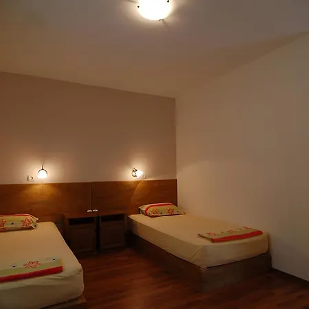 Sinia Vir Eco 홀리데이파크 Medven